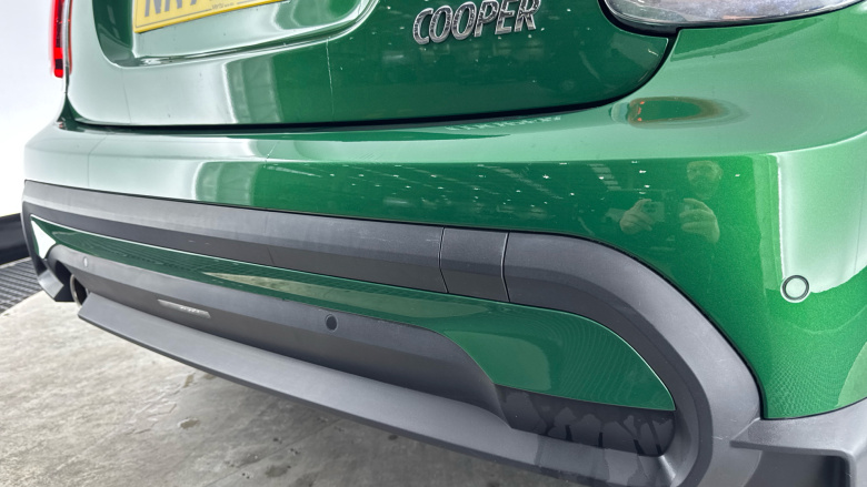 MINI Hatchback 1.5 Cooper Classic 5dr Auto Petrol Hatchback